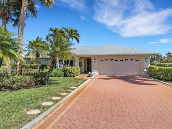 318 Burning Tree DR, NAPLES, FL 34105