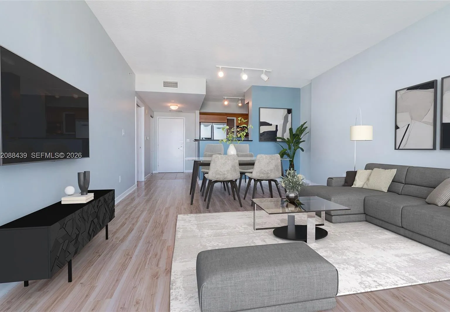 One Miami East Condo — Photo 2