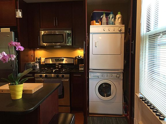 5th image of 1447 Westminster St