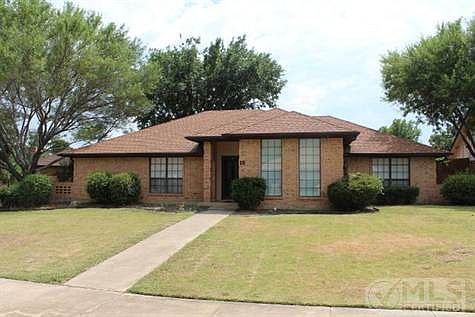 Welcome Home to 15 Ridge Dr