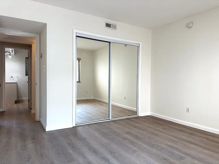 12955 Riverside Dr #105 — Photo 8