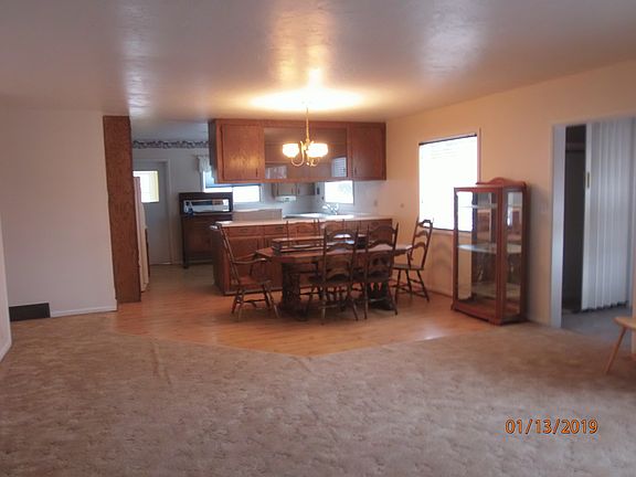  livingroom to kitchen
