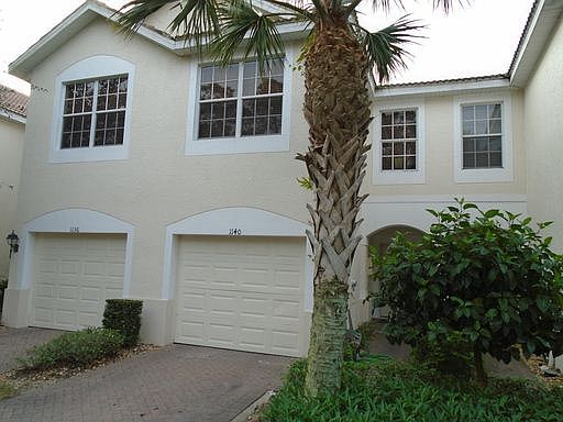 2nd image of 1140 Oxford Ln