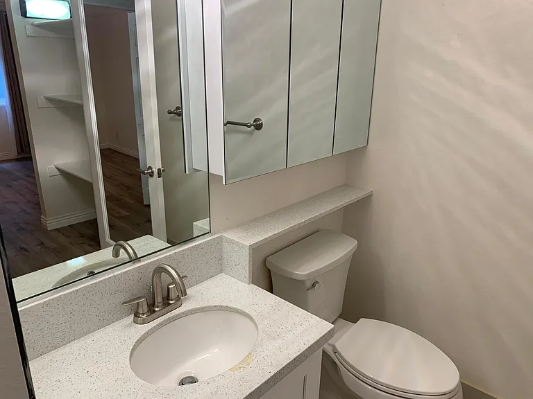 1726 Winona Blvd #107 — Photo 9