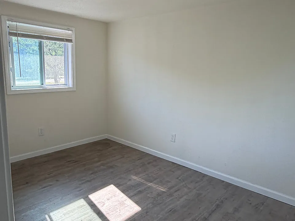 5234 Swope Pkwy