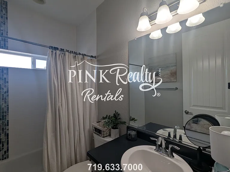 6810 Sedgerock Ln — Photo 5