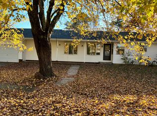 1 Lakeview Ter, Southampton, NJ 08088