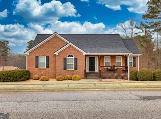 1080 Jasmine Dr, Jefferson, GA 30549