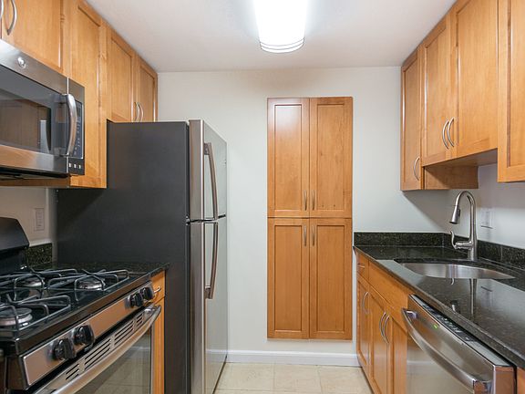 4th image of 10 Gerry Rd #G-045