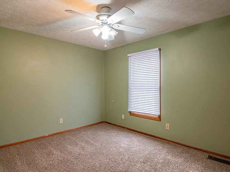 11002 Trenton Rd NW — Photo 32