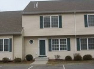 33 Briar Ln, Norwich, CT 06360