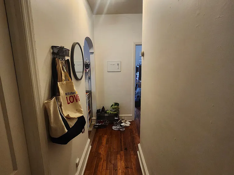 4625 Hazel Ave #2R — Photo 3