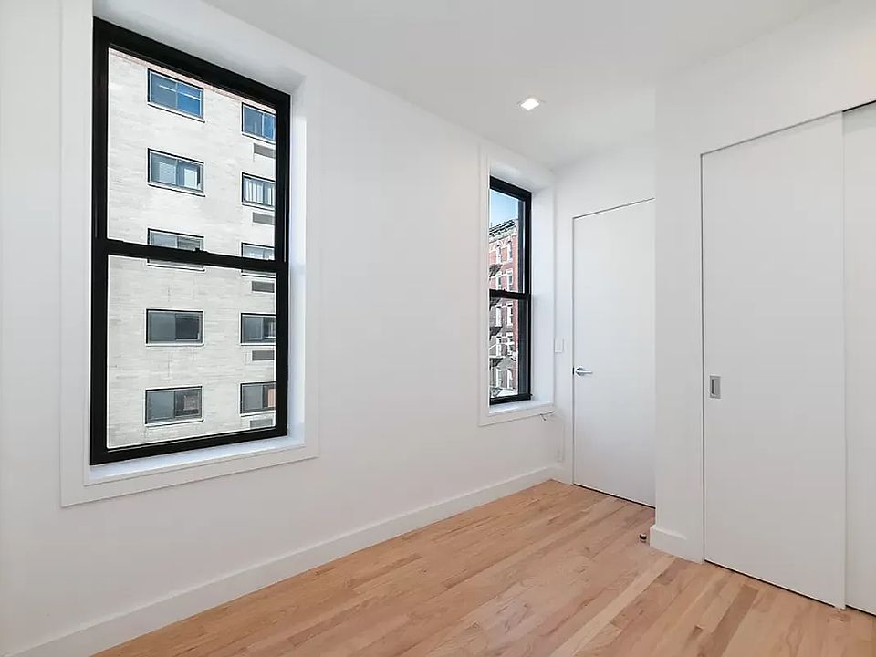 1st image of 250 Mulberry St APT 2