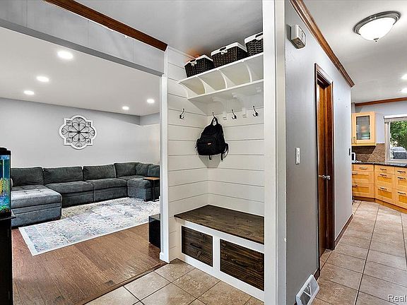 4th image of 4256 Highland Ct