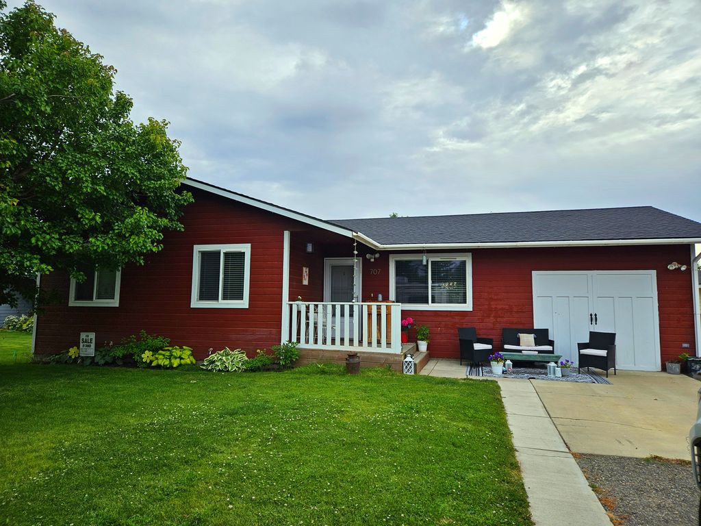 707 N Okanogan St - Property Image