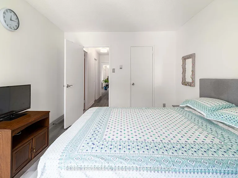 3025 Queen Frederica Dr #807 — Photo 28