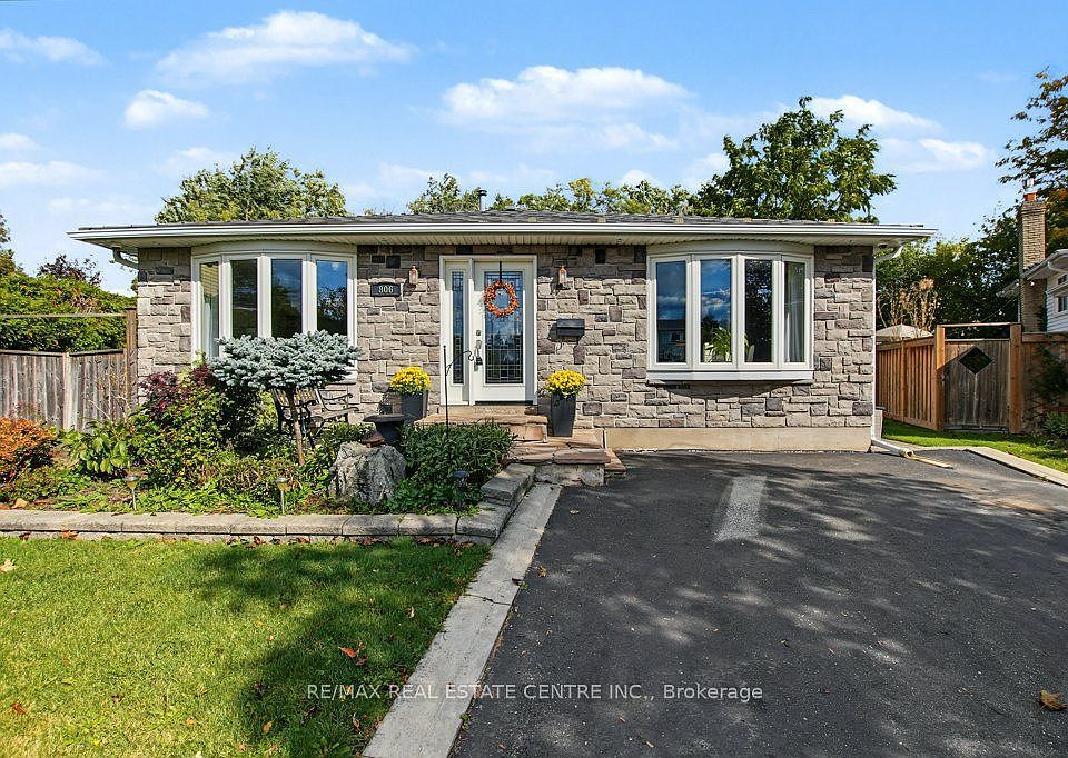 1st image of 806 Hudson Ct
