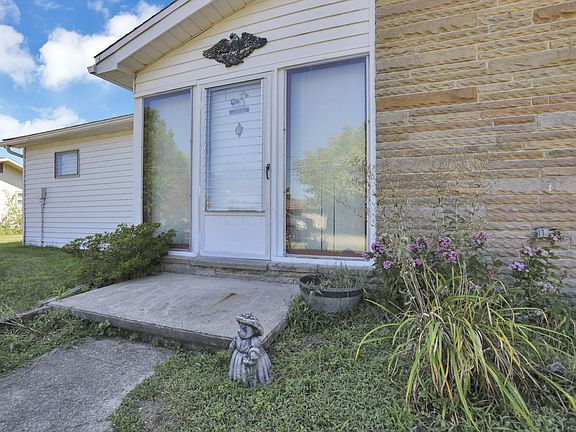 5th image of 22 Barton Pl