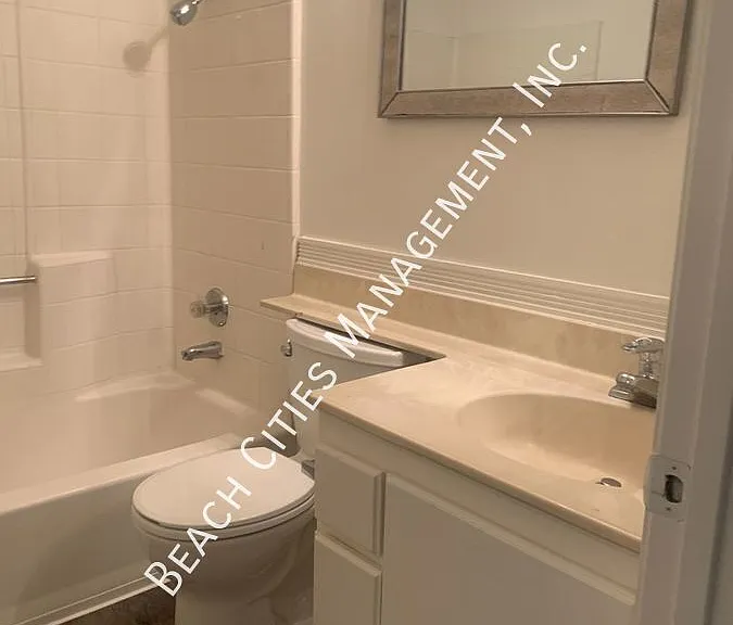 1723 Cedar Ave #211 — Photo 12