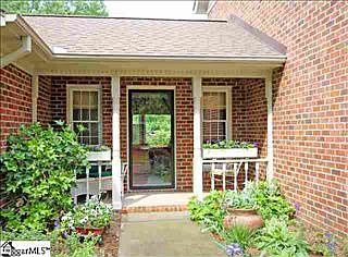 3rd image of 105 Pecan Hill Dr