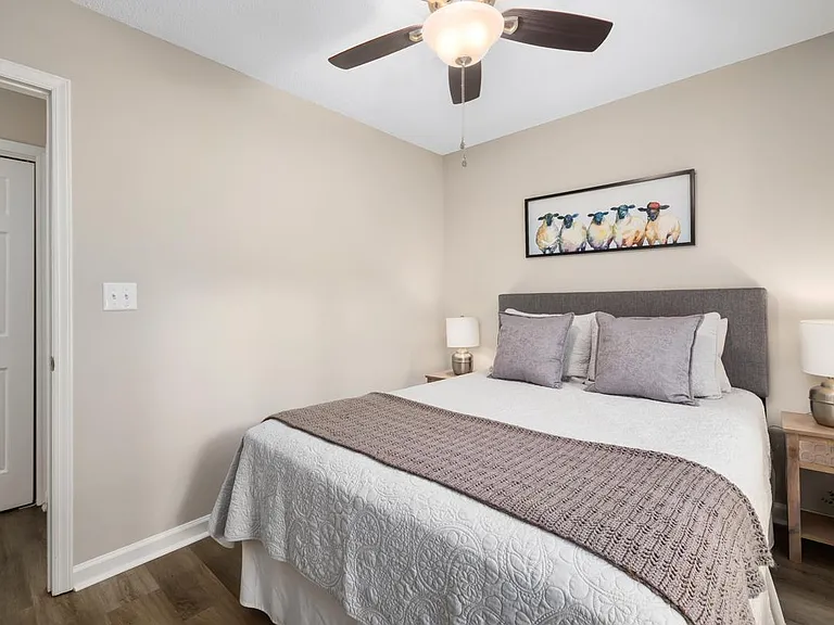 144 Lake Hollow Cir — Photo 17