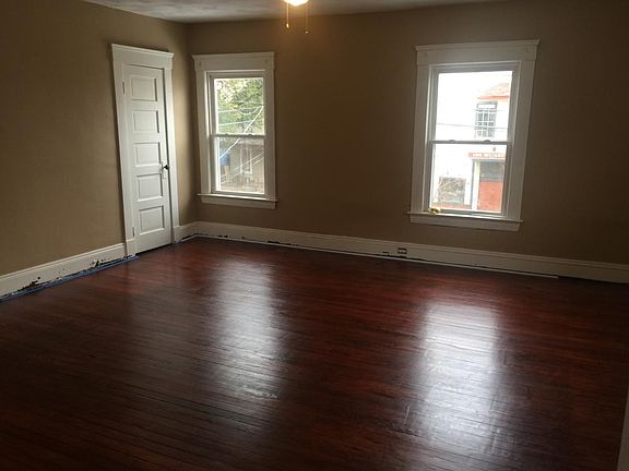2nd image of 1163 Rowley Ave #Upstairs