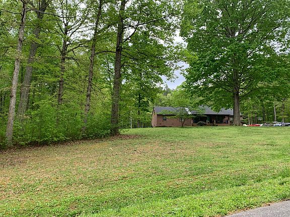 3rd image of 550 Butterwood Cir