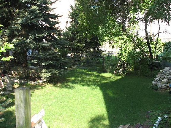 3rd image of 1459 N Bosworth Ave APT 4F