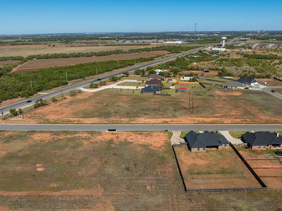 2nd image of 235 Rio Grande