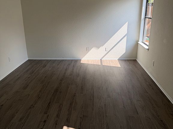 5th image of 2201 Quicksilver Blvd