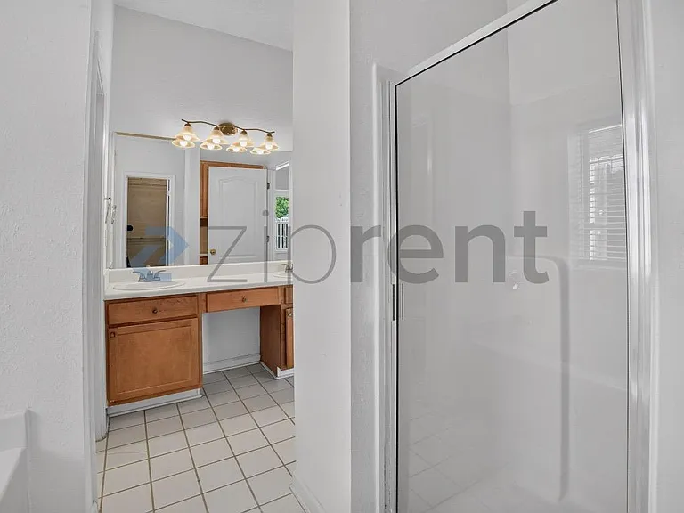 2882 Newtons Crest Cir — Photo 28