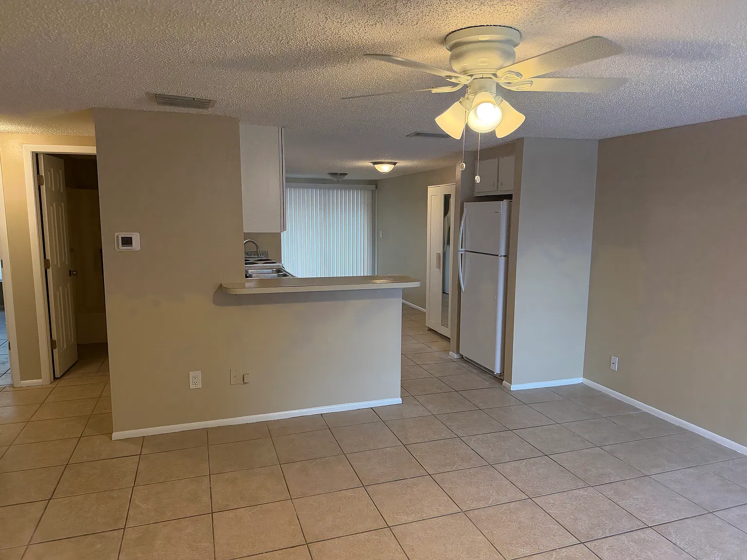 2 bed, 972 sqft, $1,500 — Photo 2