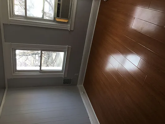 Rented by Prime Realty | media 10