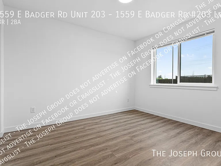 Town's Edge Apartments - 1555 E Badger Rd — Photo 9