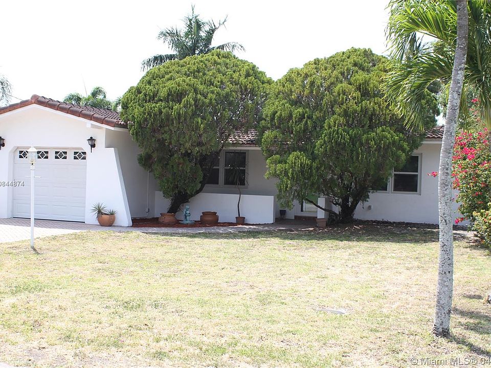 1st image of 4415 SW 26th Ave