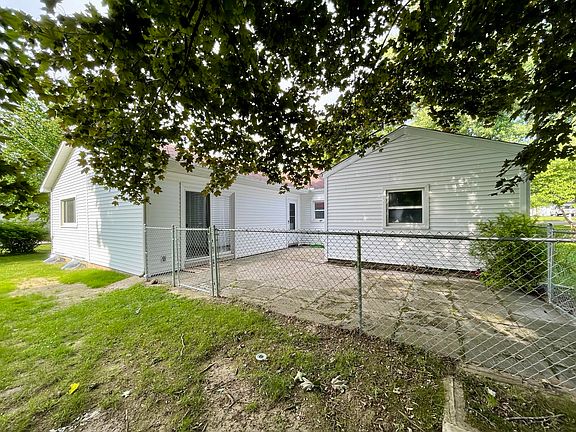 4th image of 172 S West St