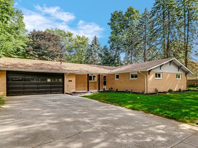 305 Shady Ln, Kouts, IN, 46347