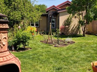 9050 Phinney Ave N #B, Seattle, WA 98103