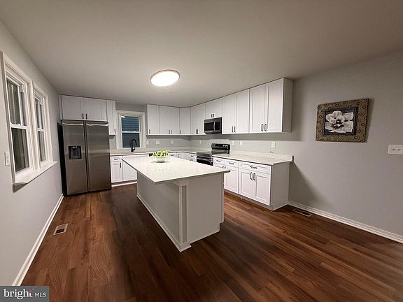 3rd image of 706 203rd St