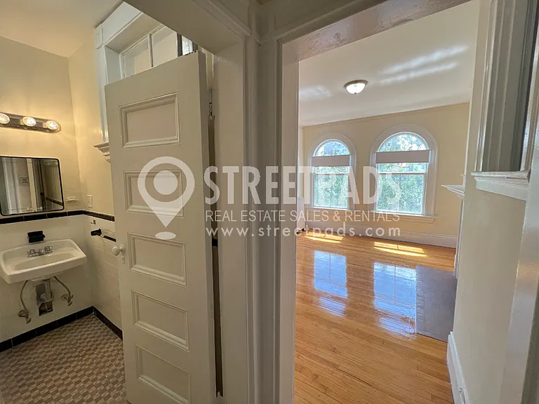 2 Ware St #303 — Photo 14