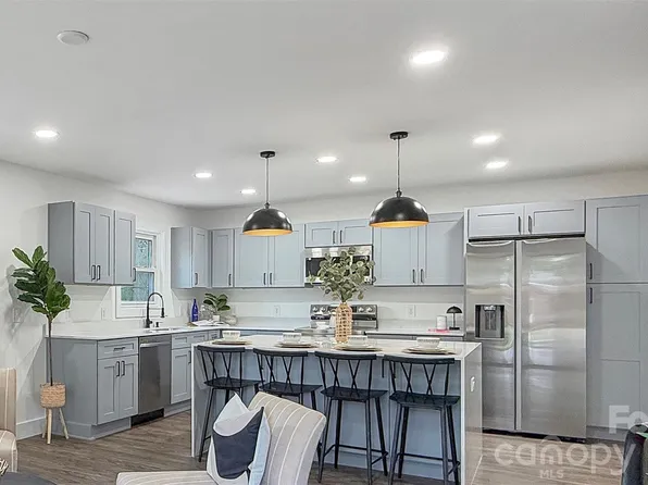 4330 Colebrook Rd, Charlotte, NC 28215