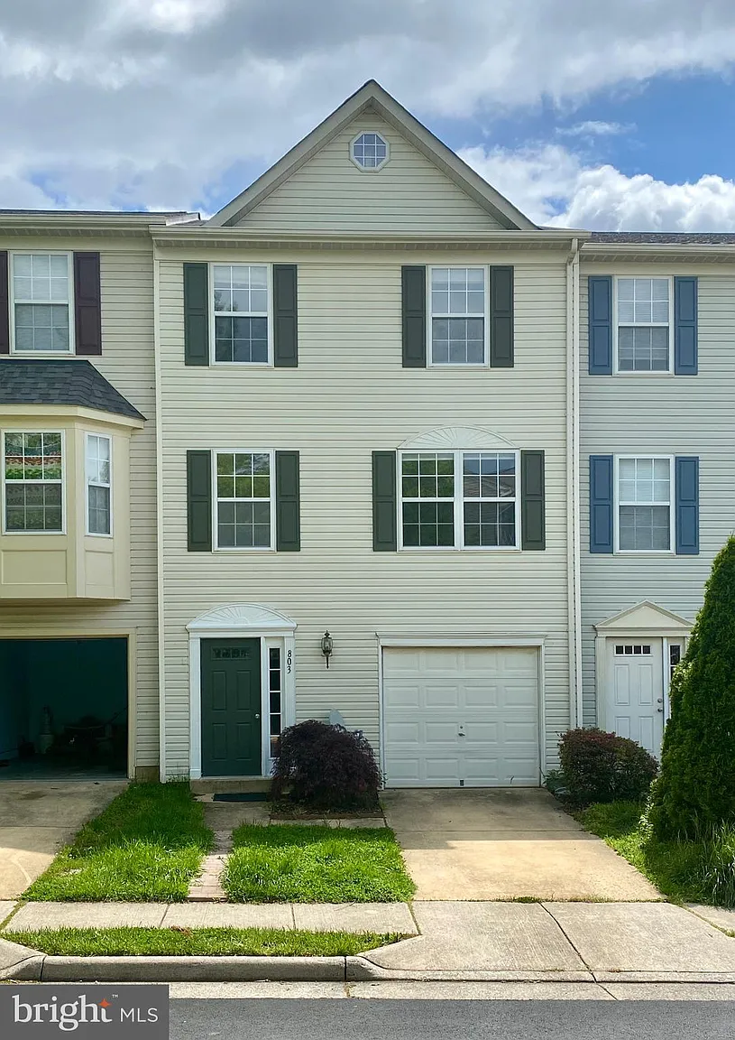 803 Vanderbilt Ter SE photo 1