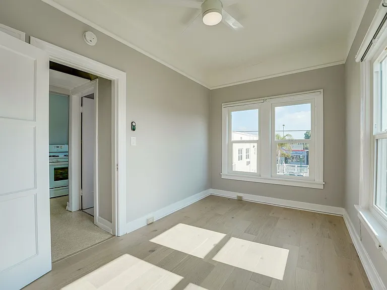 310 G St — Photo 11