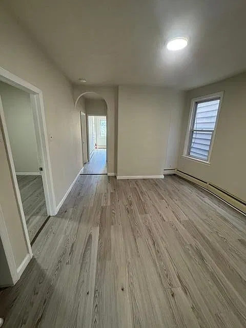 3 bed, 1.0 bath, $2,200 — Photo 3