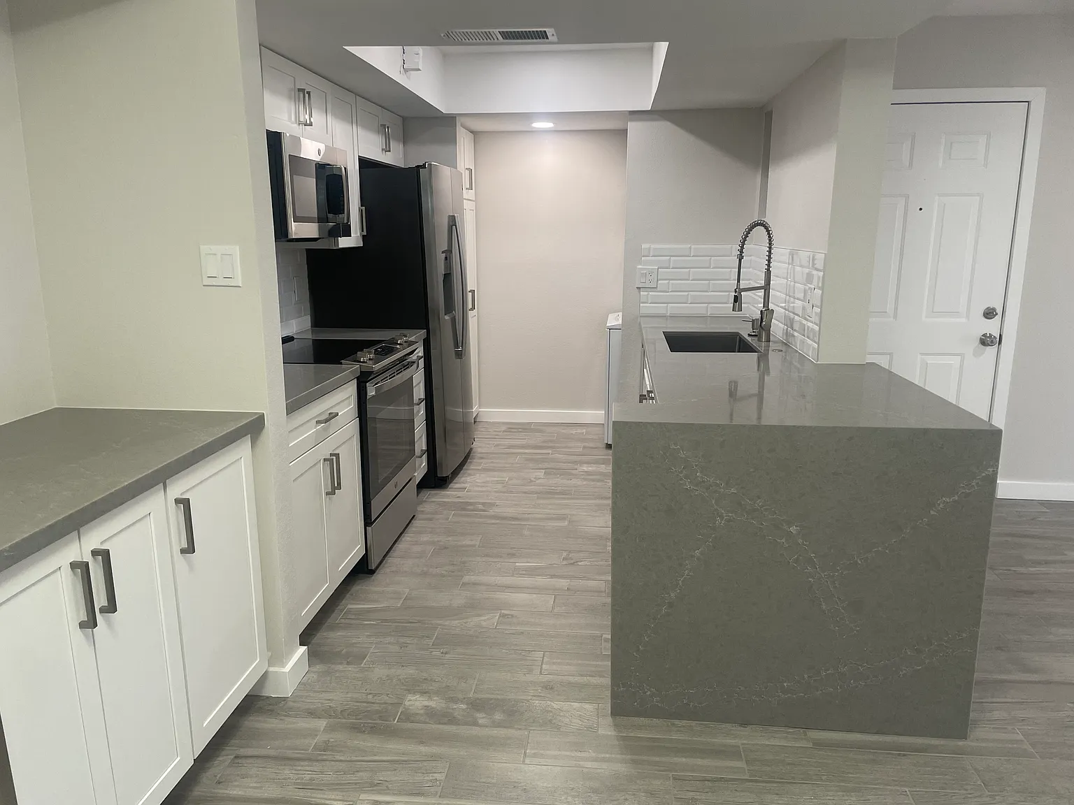 2 bed, 1266 sqft, $2,750 — Photo 3