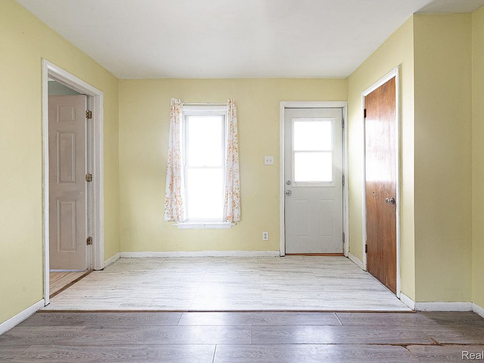 204 Oakland St, photo 3