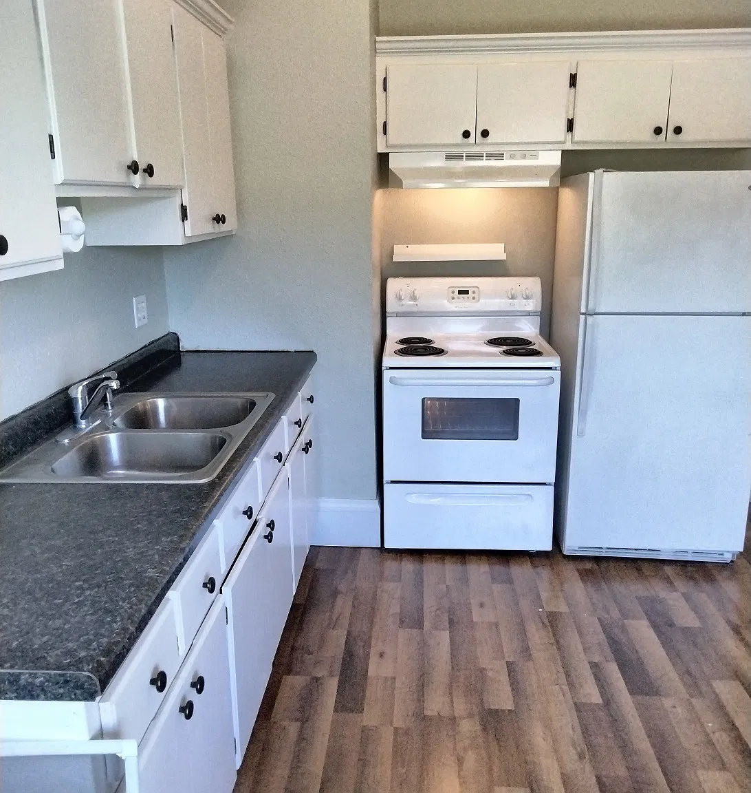 2 bed, $1,100 — Photo 2