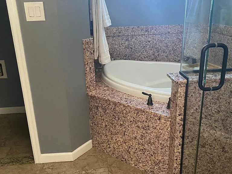 2415 W Greenbriar Dr — Photo 34