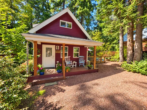 717 Claire Ln, Point Roberts, WA 98281