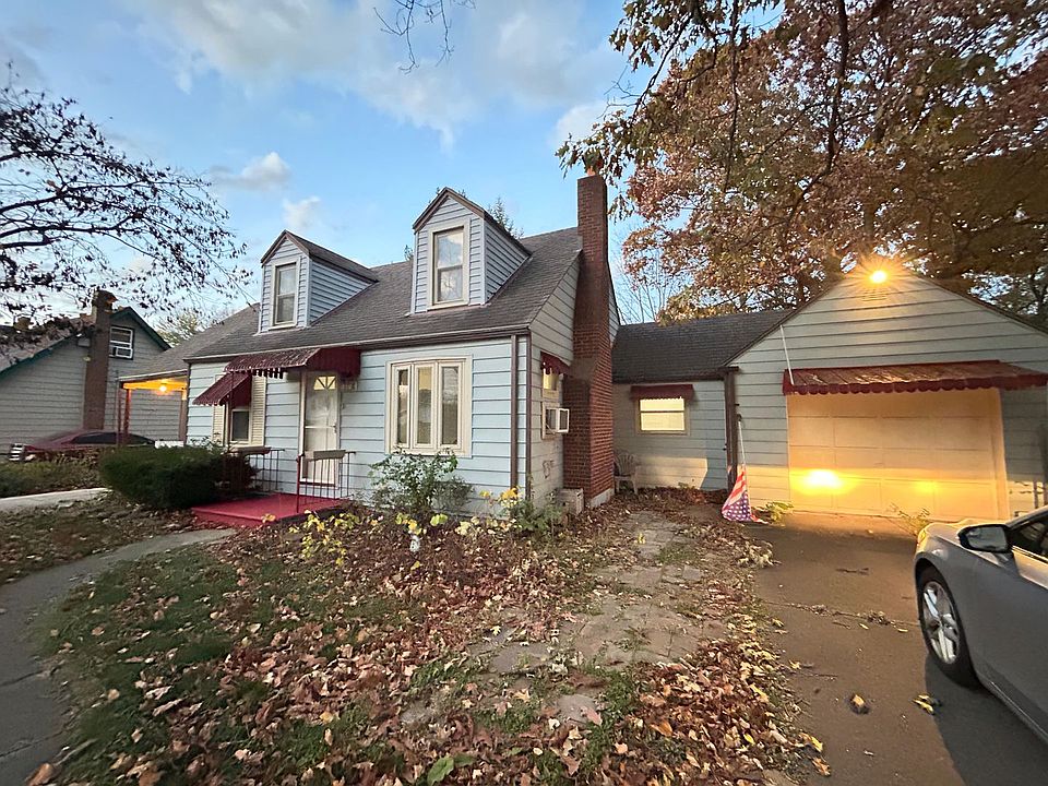 1st image of 105 E Parkwood Dr #1